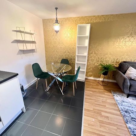 2 Bedroom Apartment Near Olympic Park With Free Parking London Luaran gambar