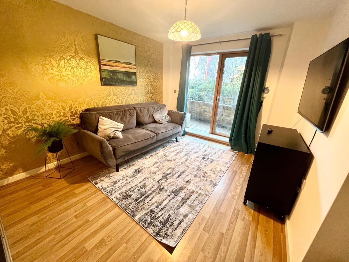 2 Bedroom Apartment Near Olympic Park With Free Parking London Luaran gambar