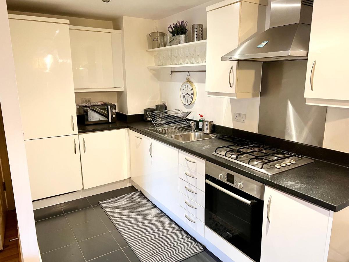 2 Bedroom Apartment Near Olympic Park With Free Parking London Luaran gambar