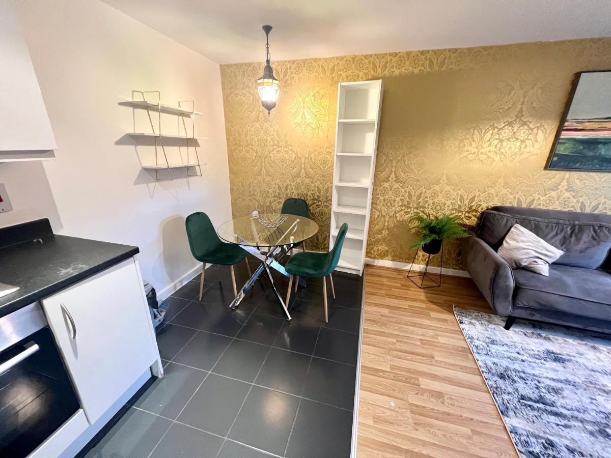 2 Bedroom Apartment Near Olympic Park With Free Parking London Luaran gambar