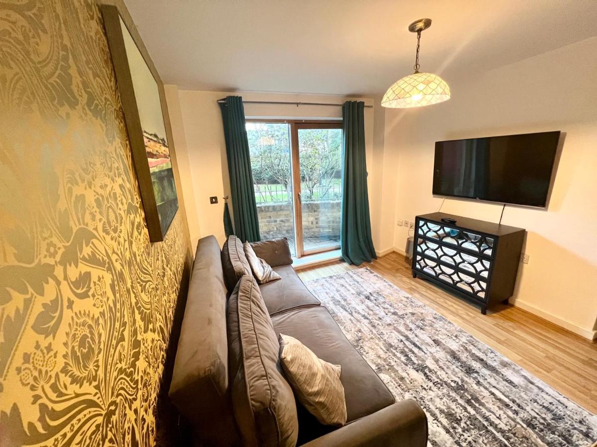 2 Bedroom Apartment Near Olympic Park With Free Parking London Luaran gambar