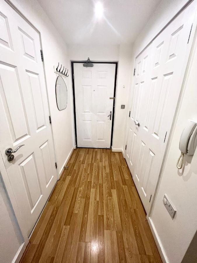 2 Bedroom Apartment Near Olympic Park With Free Parking London Luaran gambar